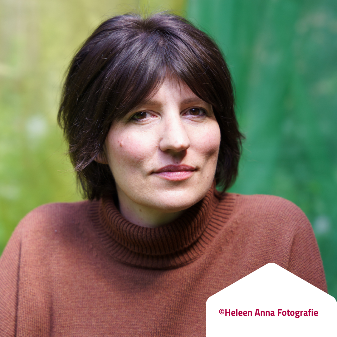 Portretfoto van Leonieke Baerwaldt gemaakt door Heleen Anna Fotografie